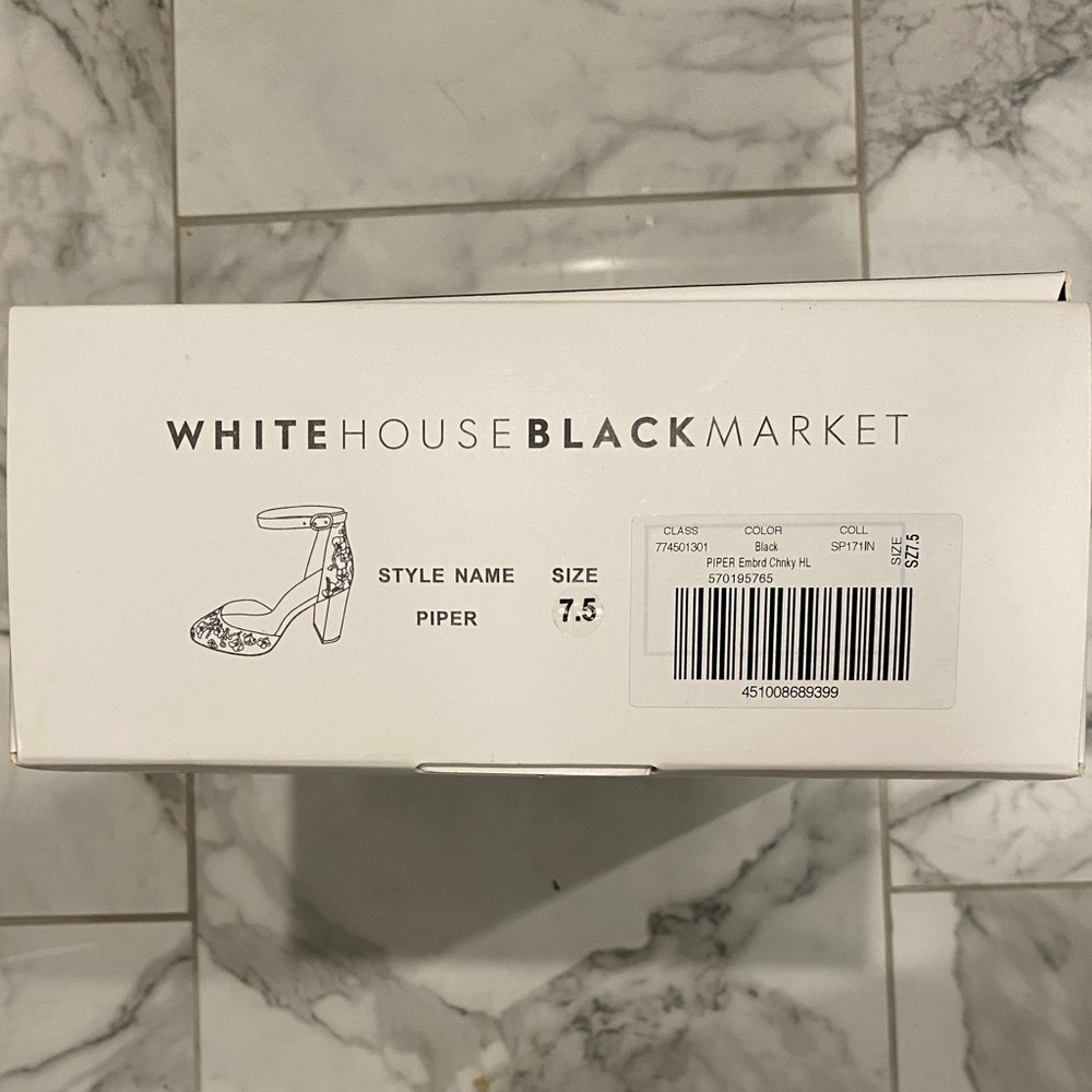 Luxe White House Black Market Piper Black Velvet and floral embroidered pumps πΉ - Picture 12 of 16